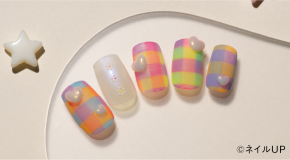カラフルマドラスチェックネイル